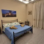 Apartament Luna's *
